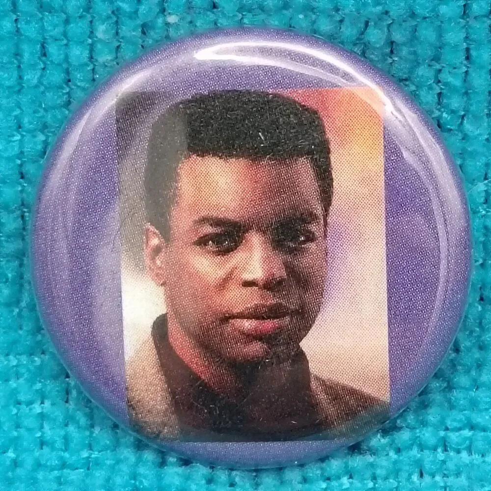 Levar Burton Vintage Pin Button Pinback Star Trek Reading Rainbow TNG Actor